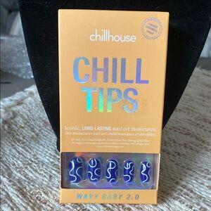 Urban Outfitters Chillhouse Wavy Baby 2.0 Nail Tips